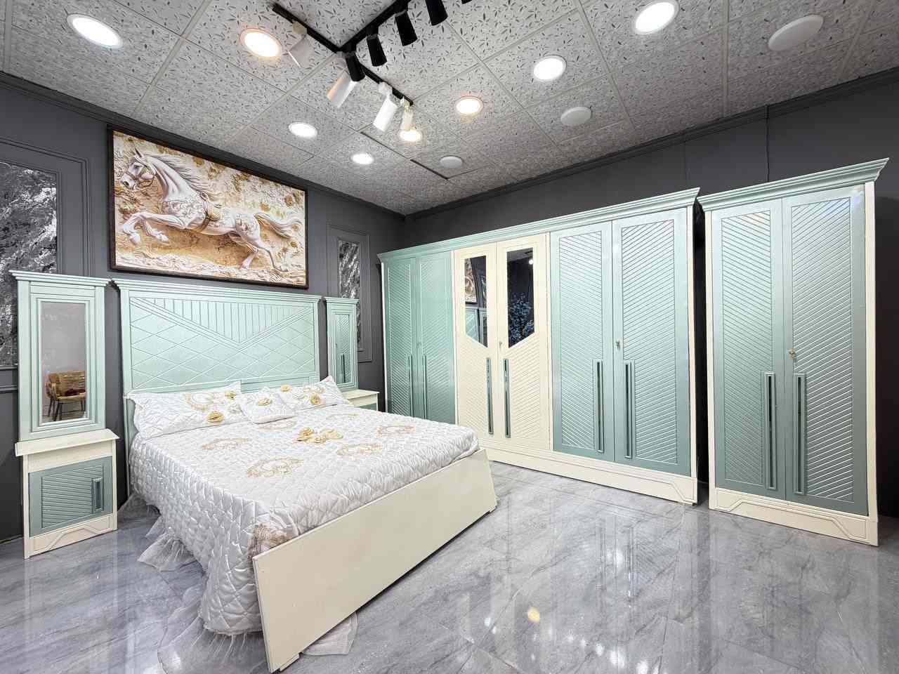 إذا تفكر بغرفة نوم تكون مرتبة، أنيقة، وتعيش سنين؟
الغرف “مرمر”  العراقية الي موجوده عدنه تجمع الذوق والجودة ✨

يوجد توصيل لكل محافظات العراق اختار وانت مطمئن 🚛
للعرسان الجدد أو اللي يريدون يجددون بيتهم…
اختاروا مرمر، لأن الصراحه الراحة تبدي من غرفة نومكم ❤

• السعر 950 الف فقط
• تتكون الغرفة من 7 قطع
• قطعتين اضافيه حسب الاختيار
 شازلون وطابوريه بسعر 50 الف فقط

اختار الموديل الي يعجبك ونرسلك مقطع للغرفة بي كل التفاصيل والقياسات 
للحجز مراسله خاص او واتساب راح نكون بأنتضاركم 💗


**إذا كنت صاحب هذا الإعلان وتريد حذفه لأي سبب، رجاءا أرسل رسالة إلى الدعم الفني**