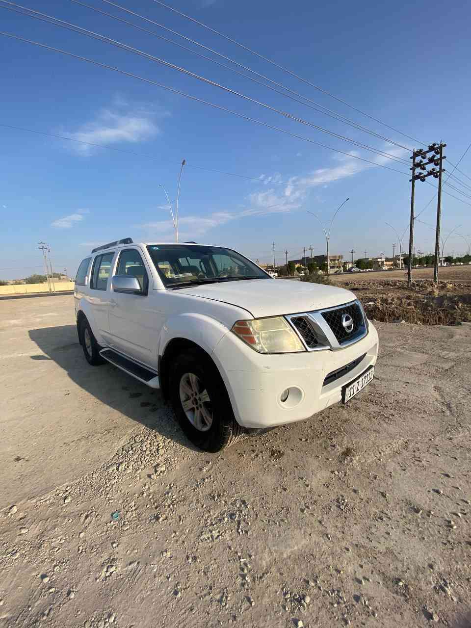 السلام عليكم
نيسان باثفايندر 2008 خليجي 
السيارة مكفولة عدا صبغ بالباب الامامي جهة الراكب و طخة ما مصلحة نفس الجهة بالباب الخلفي الباقي مكفول 
التبريد قطعتين شغال بس ضعيف 
الباقي كله نظيف و مكفول محرك و گير ماشية 300 الف كم 
السعر 93 و بيها مجال
***********
***********
العنوان البصرة / القرنة
