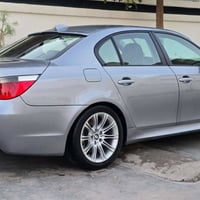 حبايبي  عندي E60 موديل 2005 فول سياره  كشنات جلد كهرباء تبريد كشنات  س...