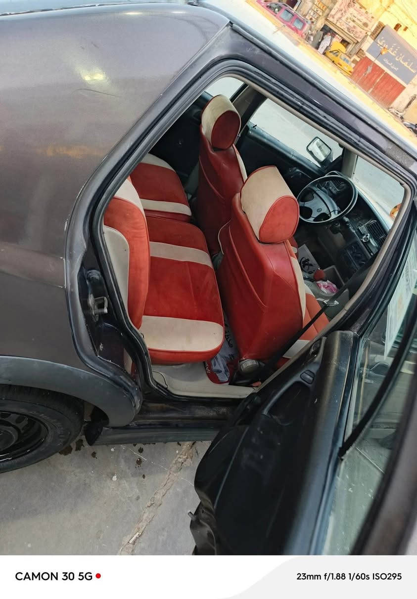 السلام عليكم كولف فنتو للبيع كير عادي مكينة بحالة جيدة وكير عادي بحالة جيدة السياره كلشي مبدل بيها عل ايدي باتري سيارة جديد وجوزات حماوه وصوندات وكلشي عل ايدي 
سعر البيع 32 وبيها مجال قليل 
السيارة بأسمي المكان بغداد الدورة 
***********
