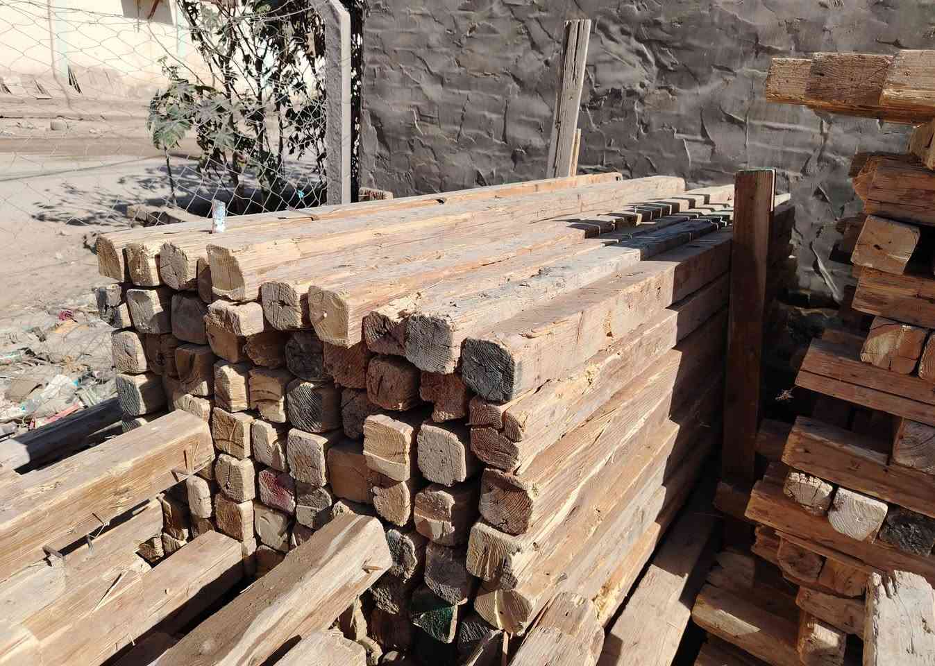 السلام عليكم سير 3*3 طول 3متر العدد 15 مكاعب وسير طول مترين و70 وطول مترين ومتر ونص ومتر المكان حله ***********
