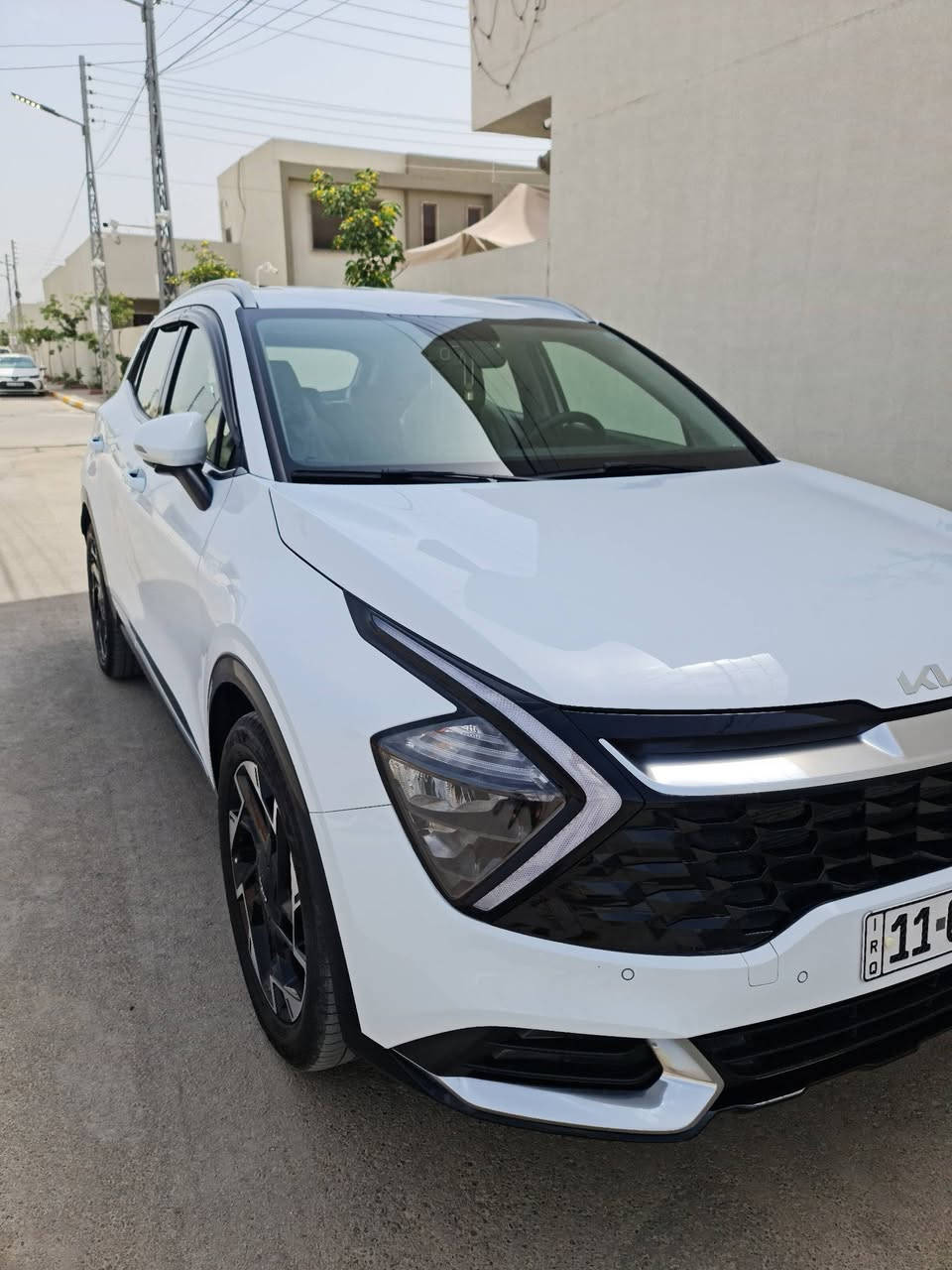 رقم بغداد انكليزي وسنوية باسمي

الشركة الدولية بلاك اديشن مكفولة

السعر 240 ورقة السيارة ماشية 20 الف

العنوان : بغداد _ الكرخ _ شهداء البياع

***********

بصمة وتشغيل عن بعد

كرسي السايق كهرباء

تدفئة بالكراسي 

تدفئة بالستيرن 

سايدبريك دكمة 

شفتات كير سبورت بالستيرن

محرك سعة 2000 سي سي

شاشة متصلة تعمل بنظام بلي كار نفيكيشن  

ويل حجم 19

الشباك الامامي بلاك بيانو 

حساسات امامي خلفي 

كامرة دوارة مع كاميرا حوادث

اوتو هولد 

درايف مود

مانع انحدار

مانع انزلاق

فول تحكمات الستيرن

شحن وايرليس بلوتوث usp

المري الجانبية طي وفتح كهرباء 

اشارة جانبية بالمراة

لايت زنون عالي ناصي 

لد ليزري امامي نهاري

بك لايت لد

مودات اوامر صوتية

الداخل مطعم المنيوم

تبريد تحكم مناخي منفصل مع تبريد خلفي

ماسحة امامي خلفي اوتو

مراءة الداخلية نظام اوتو دم 

علامة سبورتج في الابواب

يوجد فطر صغير في الديفويزر الخلفي موضح في الصور
