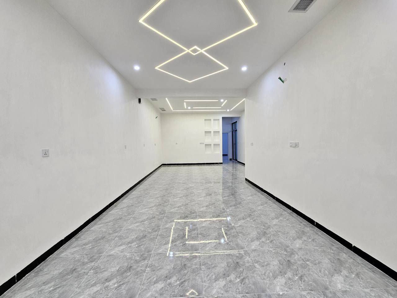 عقارات #ابوغازي_في_اربيل

کوردی - عرەبی 

خانووی نوێ  بۆ فرۆشتن لە هەولێری نوێ 

▫️١٥٠ مەتر    
▫️نزیک قوتابخانەی مامۆستا فەرهاد 
▫️٥ ژووری نوستن 
▫️٣ حمام 
▫️چێشتخانەی سارد و گەرم
▫️ڕوو رۆژئاوا
▫️بەکار نەهاتوو ( سفر )
▫️زەمانی یەک سال   
___
بیت جدید للبیع في منطقة أربیل جدیدة ( هولیري نوي ) 

▫️١٥٠ متر     
▫️قریب مدرسة ماموستا فرهاد 
▫️٥ نوم
▫️٣ حمام 
▫️مطعم حار و بارد
▫️اتجاه غروب 
▫️زیرو 
▫️زمان سنە
للإستفسار:٠
بۆ زانیاری زیاتر :-
للتواصل 📞
*********** آسيا واتساب 
*********** كورك واتساب 
السعر والصور موجود في قناة التليكرام؛ https://t.me/lawansity
