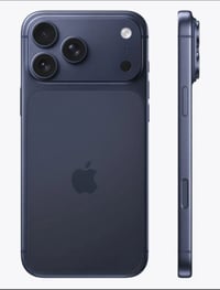 ايفون ١٧ برو • ٢٥٦ • استخدام قليل