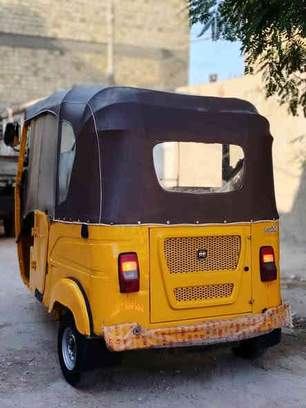 سلام عليكم شباب
تكتك البيع موديل2021شهر 12

تكتك رقم انكليزي وسنويه انكليزي

تكتك خير من الله كفاله عامه مكينه بس دواسات بدت هسه تخيس

مكينه كفاله لا تنقيص ولا تبخير

بيه ضربه بل جامه فه ماعليه شي

السعر خاص او اتصال على الرقم.

(***********) ♥️
