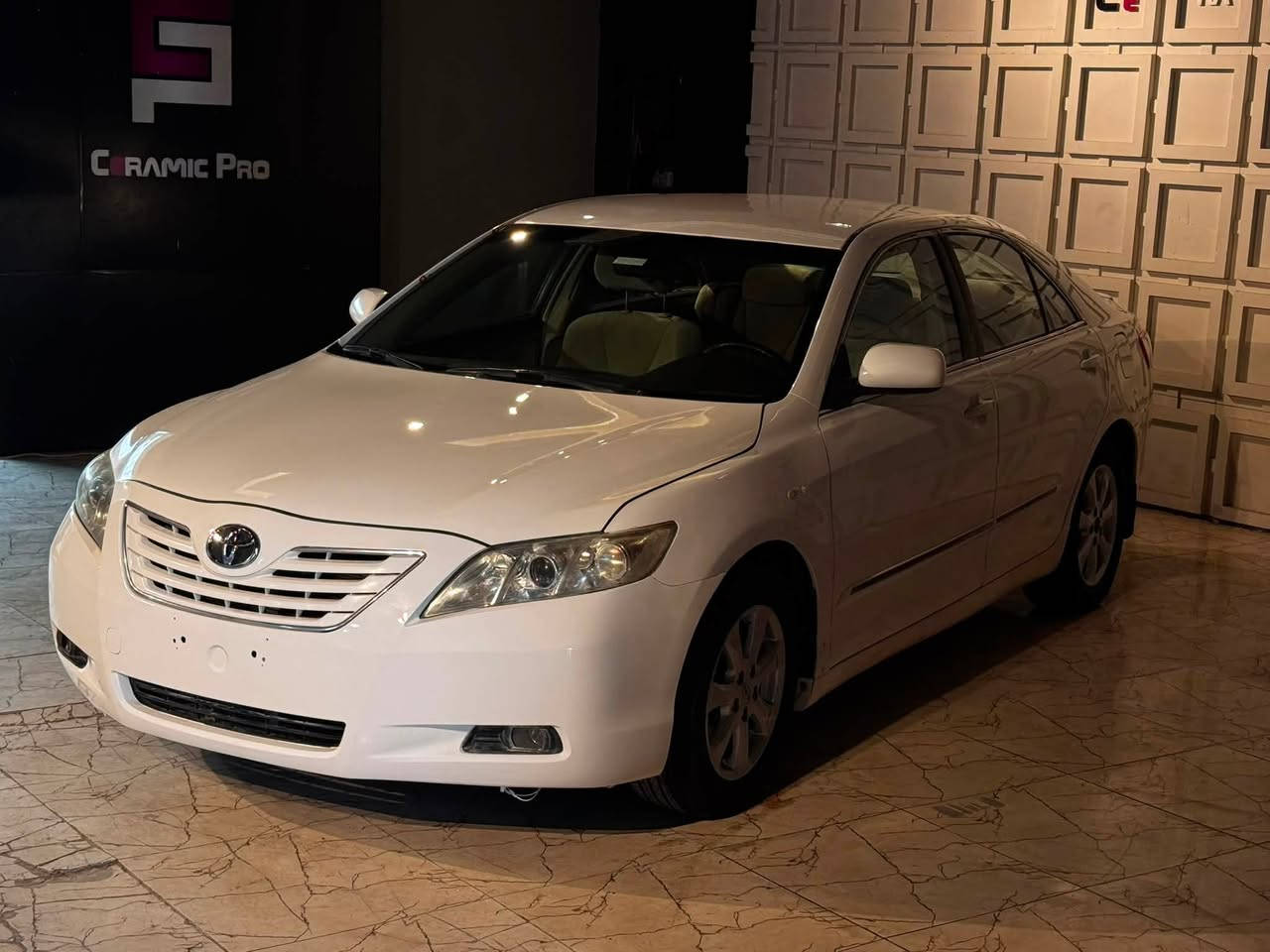 تيوتا كامري 2007 خليجي  Glx
مواصفات صاج بلادي 
قطعتين تبريد 
شاشه وكامرا
تحكم مقود
مكينه 2400 
4 سلندر
رقم بغداد تحويل مباشر بسمي
بيهه صبغ قطعتين  رش بدون دواخل
مكينه كير تبريد كهربائيات تايرات تخم كله جديد
سياره نضيفه وبحاله جيده
مكانهه كربلاء
السعر 105
لاستفسار الاتصال *********** واتس
