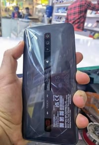 هواتف • نقد • تقسيط