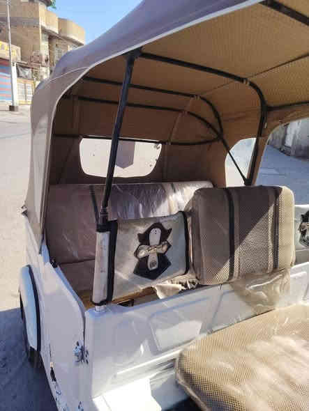 سلام عليكم تكتك لبيع موديل 21 مكفوله ضربه ومعجون بيه رشات صبغ جماليه تكتك تخم تاير كهربايات ڱڵـه. شغاله وراق نقص ورقه بيع كوم حديد تكفل سرقه وحلال وحرام عنوان كوت سعر 4200 وبيه مجال حك الجيه *********** الخاص مقلق واتساب
