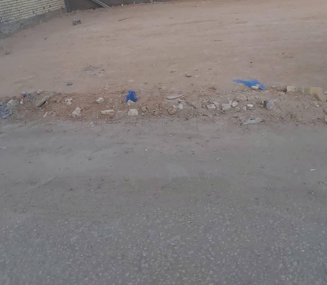 قطعة للبيع المساحه 210 متر ركن 
شارع بغداد عامود 17 خلف ماركت الرصين 
او عامود 22 فرع حسينه اليوم الموعود 
تصلح بيت او حسينيه لان الفرع كله حسينيات
 تبعد عن الشارع تقريب ٤٠٠متر  مجاري ماء كهرباء 
 نوع العقار.. طابو زراعي سند 25 اقرار محكمه 
عقارات كربلاء في حي العباس ع *********** 
@أبرز المعجبين
