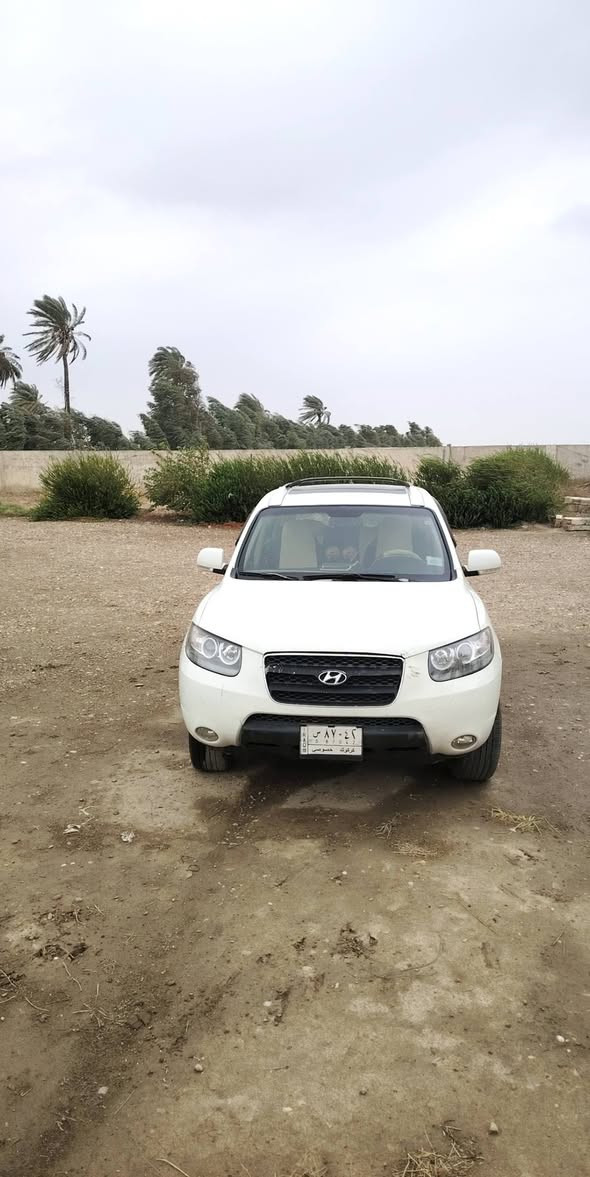 السلام عليكم سنتافي ٢٠١٠ خليجي مكفوله كفاله عامه  مكينه ٢٧٠٠صدر تبريد كله مكفول  مكاني بعقوبه السعر١٤٥ بيها مجال بسط***********
