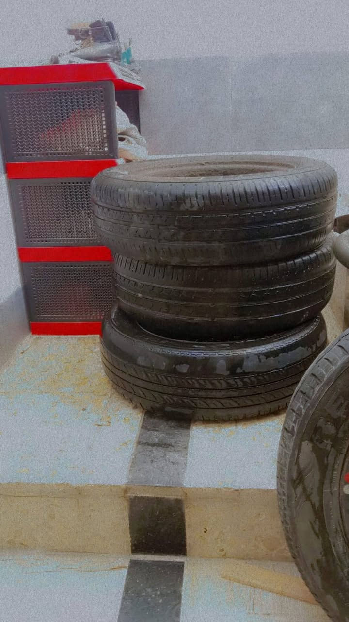 للبيع تخم تاير سايبه اخو جديد ***********

