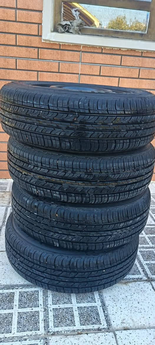 اطارات للبيع صنع كوري اصلي قياس ١٩٥/٦٥/١٥ هن والويل السعر ٣٠٠.


**إذا كنت صاحب هذا الإعلان وتريد حذفه لأي سبب، رجاءا أرسل رسالة إلى الدعم الفني**