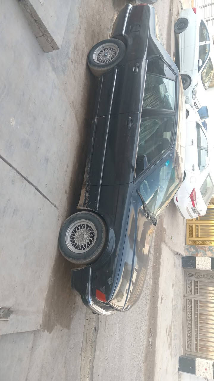 بيئم حجم 735رقم جديد شرط تحويل سياره جاهزه موديل 1992 ***********
