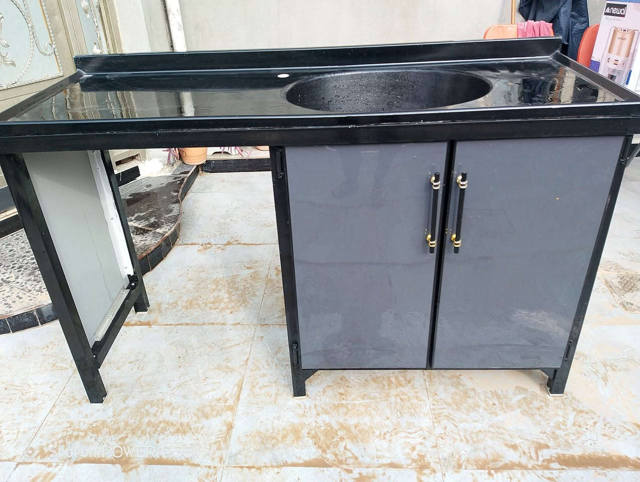 السلام عليكم متاح سنك ومكان غساله مثل ماوضح بل صورصارلي شهر من سويتي العنوان الفيلق السعر ١٠٠ ***********
