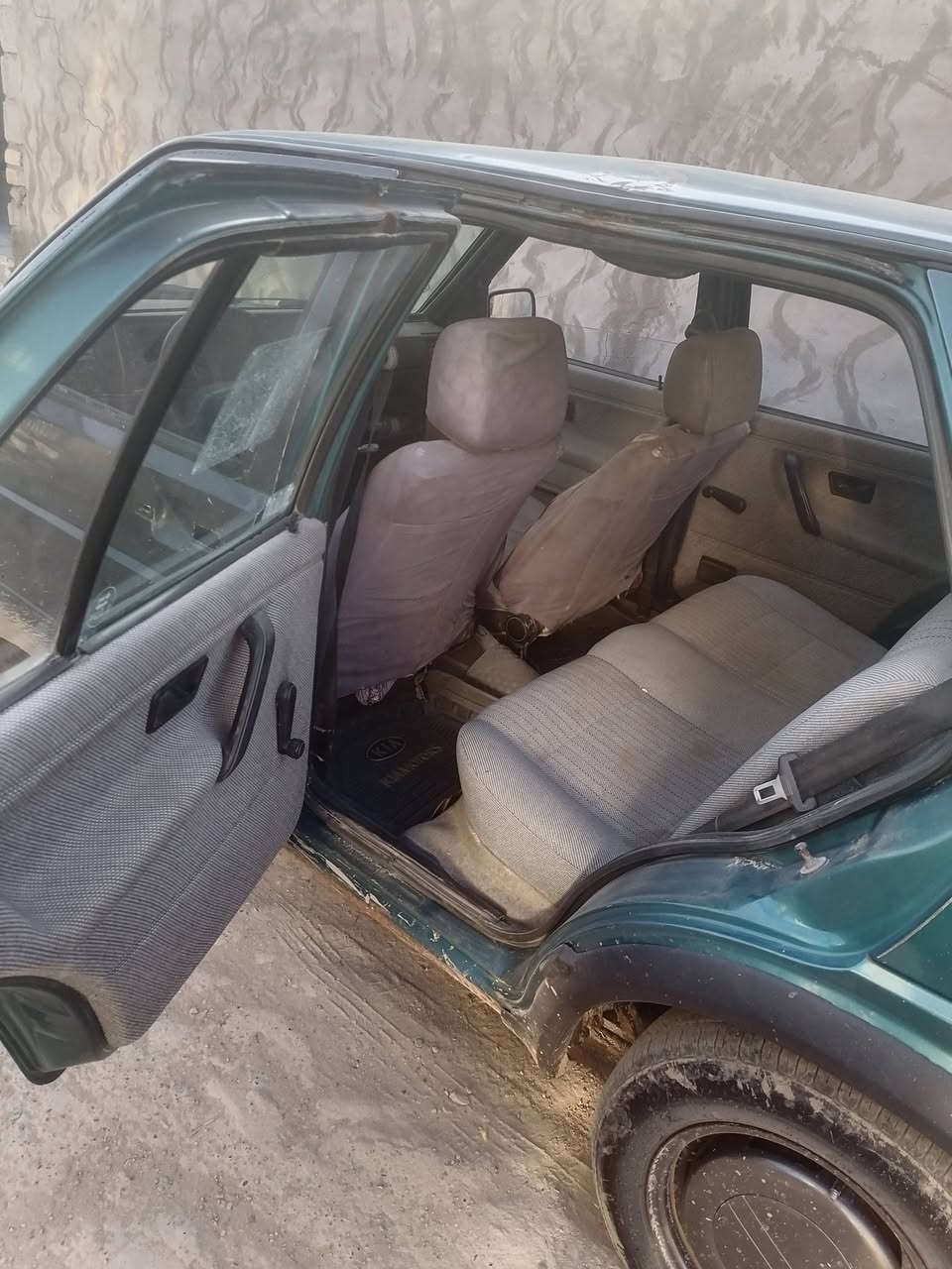 كولف موديل ٩١ مكينه ١٨٠٠ كير اوتوماتيك ميكانيكي سياره بلاديه بدون صبغ بيها باب السايق امبدل اسود حادث بصيط موجوده الباب القديمه رقم بغداد انكليزي صار تقريب شهرين أو ثلاثه منتهيه الغايه سنويه بسمي بدون تبريد سياره بلاديه وحلوه مكان بغداد السعر ٣٥ وبيها مجال للطيبين رقمي ***********
