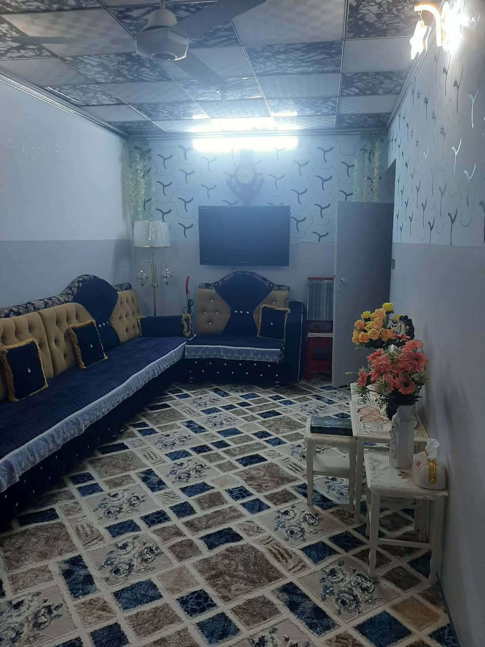 دار للبيع
منطقة الدركزليه 
مقابل فرع الطابو من جهة الخوصر
 خلف حلويات اوغلو
 المساحه ١٢٤ متر 
غرفتين وهول واستقبال ومشتملات 
للاستفسار الاتصال على الارقام *********** و ***********
