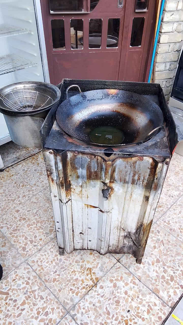 السلام عليكم غراض مطعم للبيع عرضات عدد ٢ الواحدةعلى ٢٠٠الف وطباخ فلافل ٥٠الف وهوة ملحقاته وتانكي ابو ٥٠٠ وهوة ميز٧٥الف وميز الامنيوم ١٥٠الف موجوده سلات على٥٠٠دينار وطوس كزاز على ٣٠٠٠ الف وطباخ ابو عينين على ٥٠الف المكان الخطيب الزراعي رقم *********** بي واتساب
