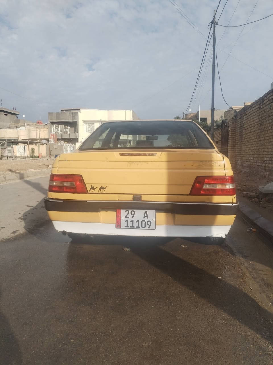 السلام عليكم بيجو ٤٠٥ مديل ١٠ السياره جاهزه مكينه وكير وحداديه وكهربيات كلهه جاهزه مصفرهيئه وغرمات ورقم انكليزي وسنويه لل ٢٧ بيهه الجاملغ الخلي مصبوغ والبنيد طاير ع قماره السعر ٢٤$ مكان السياره كوت مركز المدينه /الرقم/***********
