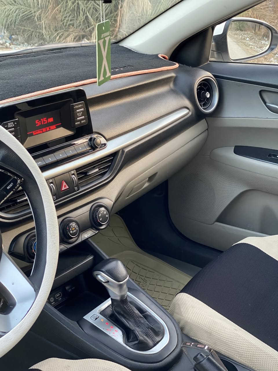 سلام عليكم سيراتو 2021مكفوله كفاله عامه خليجي عدا الجاملغ الامامي الايمن مثل ماموضح بالصور مكينه كير كفاله مكينه 1600 دوش سياره مطلعها من الوكيل على ايدي ولسه مامرقم السعر اتصل وتدلل بيع او مراوس رقمي ***********متواجد على واتساب مكاني بابل
