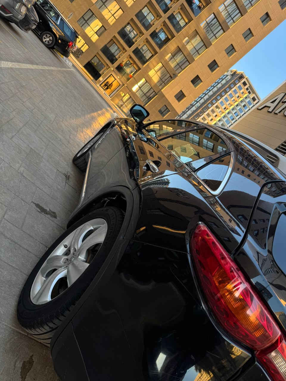 سلام عليكم 
نيسان انڤنتي   FX35    حجم المحرك V6  سياره فول  مواصفات  معروفة مواصفات الانڤنتي شنو بالك مواصفات بيها حتى صندوق كهربائي موديل 2011 خليجي مكفوله من التبديل ولصبغ بيها بارد بعض الاماكن براس البنيد بيها وباب خلف الصدر  اصلا ممبين من تجي شوفه ماكو اي اثر اله   جاهزه مابيها نقص اي شي كير محرك تبريد صدر تايرات باتري منظومة بنزين  كلها جديده شرط سياره نظيفة  داخلها نظيف كلش   صفاح السياره مووووس سياره رقمها اربيل هزه وسنويه  جديده وسياره باسمي تريد وكاله تريد تحويل حاضر  سياره ((ميحتاج تروح الاربيل لان هزه وسنويه جديده )) 

سعر السياره (((127 ))) ورقة وبيها مجال  

مكلف بلنشر اي استفسار  اتصال ع الرقم صاحب السياره ‭

0780 015 3277‬ Colombo, Sri Lanka
