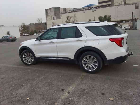 السلام عليكم ...
Ford Explorer 2022 Limited hibred

حجم المحرك 6 سلندر ( 3300) تنفس طبيعي وهايبرد فول مواصفات 1/1

عداد المسافة 46 الف كيلو تقريبا 27 الف ميل
عدد المقاعد (7) راكب piv 
 المواصفات :
بصمة تشغيل
بصمة ابواب 5 بصمات
تشغيل عن بعد (Remote Start)
فتحة سقف بانوراما
صندوق شفط كهربائي وبالقدم
كشنات جلد
مسنات خزن وضعية قيادة 
كشنات تدفئة+تبريد 
كشن خلفي منفصل
مرايات جانبي كهربائي شفط 
استيرن كهرباء وتدفئة
سستم سماعات Bang&Olefsen
رادار أمامي(تحديد مسار)
رادار جانبي (نقاط عمياء)
رادار خلفي(تحذير من الاصطدام)
حساسات خلفية+ كاميرا
كاميرات 5 360 درجة
كير ماوس
اوتو هولد Auto hold
أوتو ستارت Auto start
أوتو ستوب Auto Stop
هاند بريك بصمة
تبريد مركزي 3 قطع 
شاشة كبيرة لمس 
Apple Car Play
Android Auto
تحكم وضعيات القيادة (Drive Modes)
مانع انزلاق+ABS
تحكمات استيرن
 رقم بغداد الجديد 
رقم الشاصي مع الصور
للاستفسار 
***********
