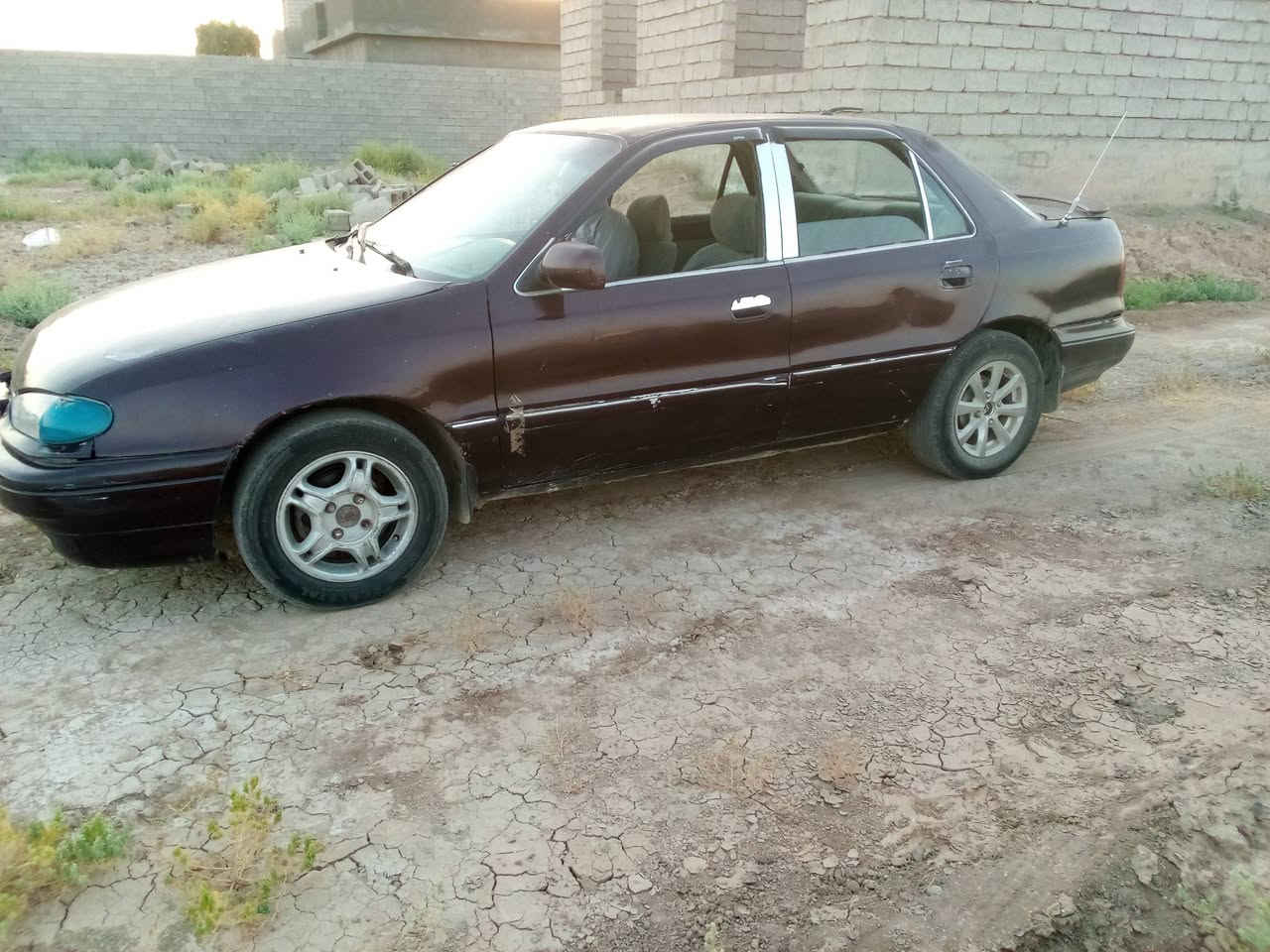ألنترا دمعه للبيع موديل 93رقم بغداد سنويه ساقطه بشهر ثالث سنة 2026كير عادي مكينه مفتوح نظيفه جداً جداً 1600لاصرف ولا تبخير تبريد عاطل ما يشتغل شواصي فرممات مصلحات اثنينهن سيارة راعيها شرعي مالك متوفي وبيه وكاله عامه مطلقه تايرات نص عمر مصبوغه صبغ قديم بدون ضربه لسعر ب18ورقه وبيه مجال بسيط جدا جدا مكلف بالنشر ***********بيع فقط مكان السياره بديالى ناحية ناحية كنعان
