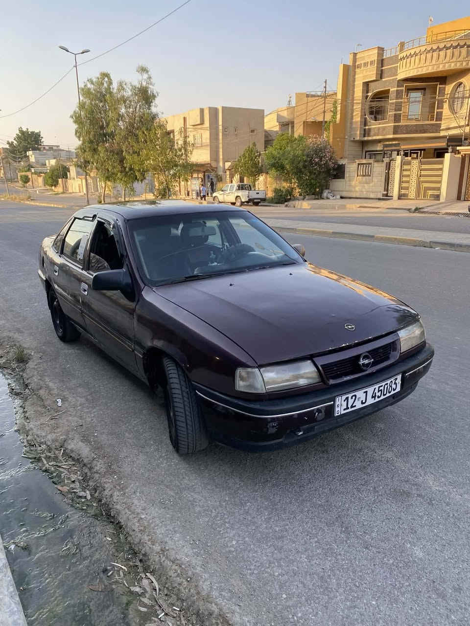 فكترا موديل 92 حجم 20 صبغ عام محرك كير نضيف وايرمنيه كله شغاله قفل مركزي بيها طخه مثل ماموضح بل صوره سعرا 30 قفل *********** العنوان موصل جانب الايمن
