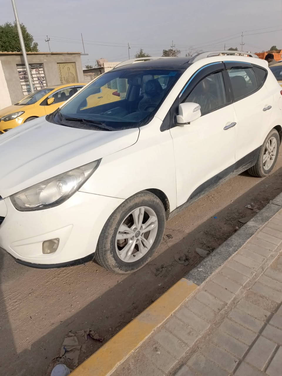 السلام عليكم.. توسان مديل 11فول خليجي. رقم نجف نكليزي ب اسمي. صبغ عام. مفوله كص وعيب شرعي. محرك كير تبريد مكفولات.. مكان سياره سماوه تفاصيل اكثر***********-السعر 100بيها مجال بسيط
