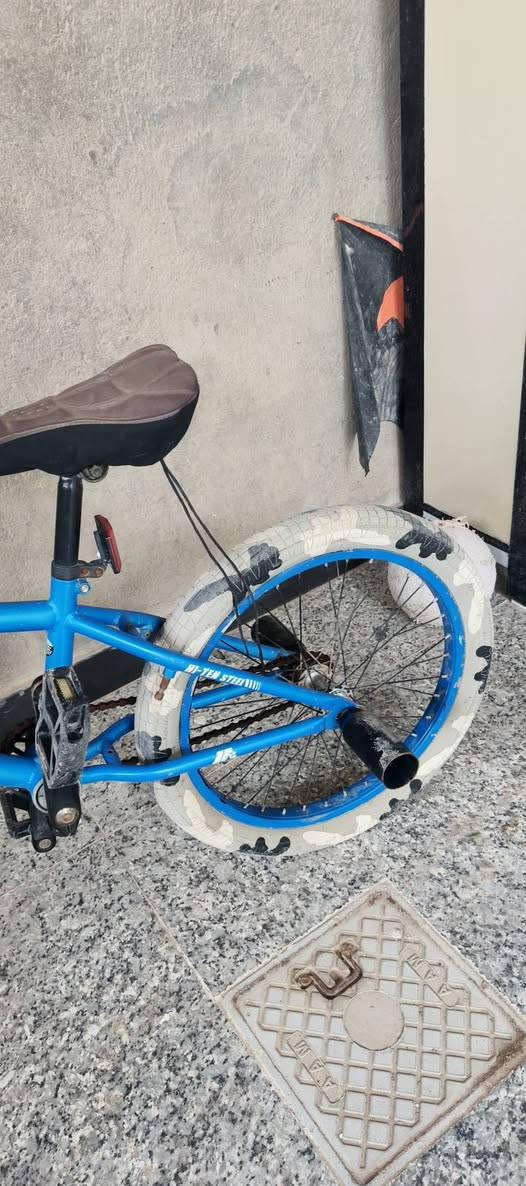 سلام عليكم
للبيع سعر 140 قفل


**إذا كنت صاحب هذا الإعلان وتريد حذفه لأي سبب، رجاءا أرسل رسالة إلى الدعم الفني**