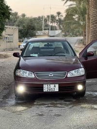 للبيع نسيان صني 2009 بدي ياباني محرك 1800قبق اسود السيارة بدون قطرة صب...