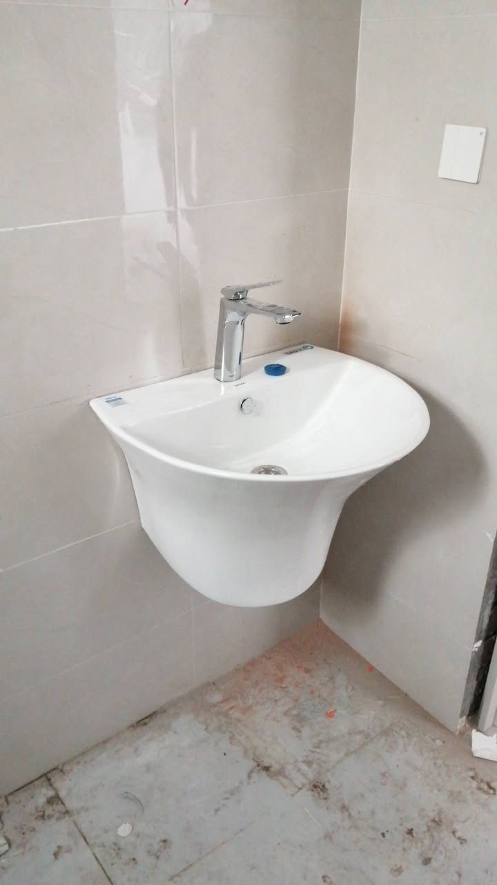 السلام عليكم خلفة صحيات متفرغ اشتغل صيانة وتأسيس وتقفيل وكلشي يخص الصحيات ضمن بغداد للتواصل ***********
