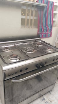 طباخ متروك للبيع بسعر مناسب 07830882496