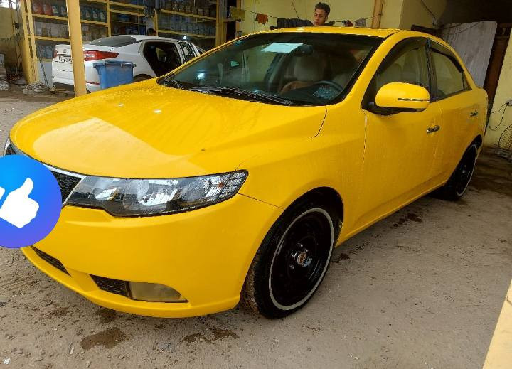 السلام عليكم
سيراتو موديل ١٢
 خليجي محرك ١٦٠٠
 امفوله بصمه تشغيل بصمه
 فتح البيبان شفط امرايات
 فتحه تبريد منضومه جديده
 تخم تايرات جدد
 كير ومكينه خير من الله 
ضربته جاملغ الايسر
 وطخه باب سايق والباب الخلفي بصيطه
السعر 95 
رقم الهاتف ***********
عنوان السياره ذي قار 
رقم السياره النجف الأشرف
