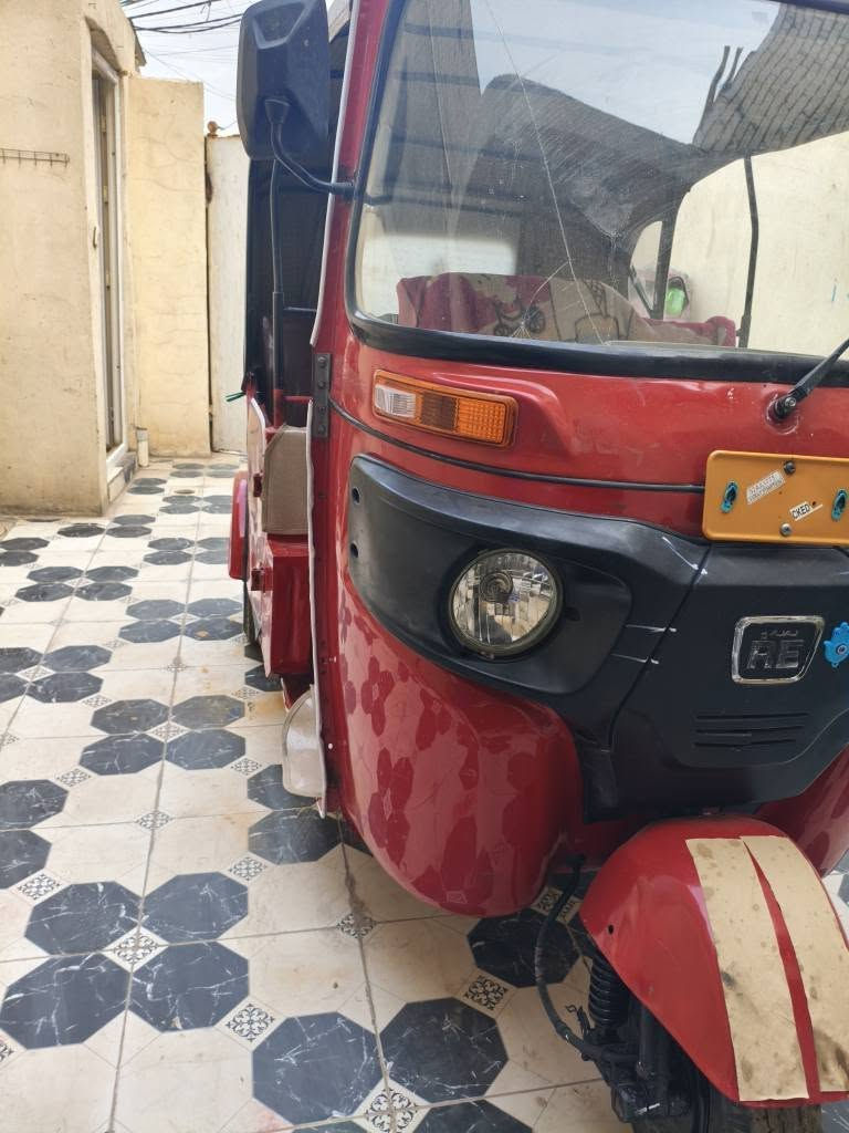 سلام عليكم تكتك موديل 2021 تكتك نضيفه جدن 
بيه صبغ دوس.  سعر 7600 مكان بلديات 
***********
