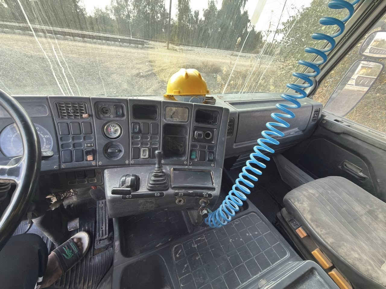 سكانيا 143 مكينه 8 مكفوله من كير ومحرك وشاصي ومجموعه وقماره قطره صبغ مابيهه مجموعه بلادي ٢٤ بدي جديد ورقم بغداد انكليزي گير 5ب5 معروضه ب 250 ورقه وبيه مجال مكاني بغداد 
***********
***********
