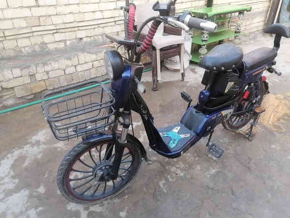 السلام عليكم دراجة شحن للبيع يرادلها فقط تبديل بطاريات لين جانت متروك شوية السعر ١٠٠
***********
