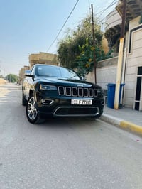 كراند شيروكي • ٢٠٢٢ • ٣٦٠٠ ٦ سلندر