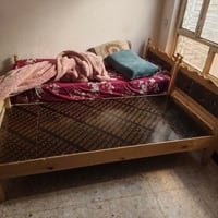 للبيع بسعر مناسب سرير نفر واحد  مكان بغداد الطوبجي عددهم ٢ 07732992790