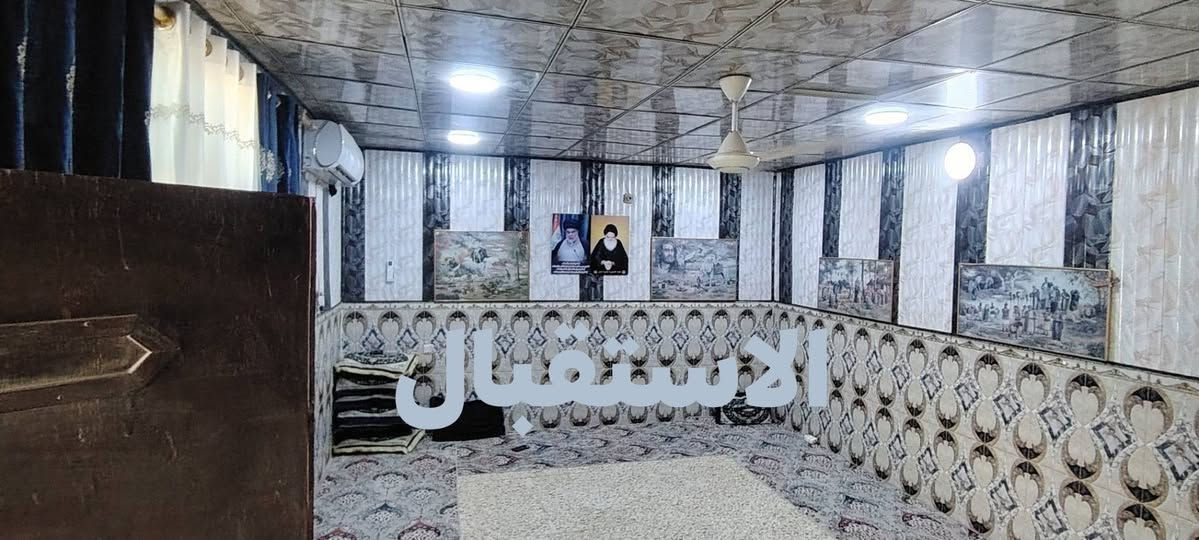 بيت 200متر طابو في منطقة الشمري اول فرع شارع الضغط قريب على سوك الشمري
البيت نص عكادة ونص مسلح بية (غرفتين 4×5) و(غرفة 4×2ونص) و(ستقبال 6ونص ب4ونص)   و(مطبخ8 أمتار) البيت يرادلة ترميم للمطبخ والغرفة جديدة5×4 
 السعر 65.
***********  ابو زهراء
