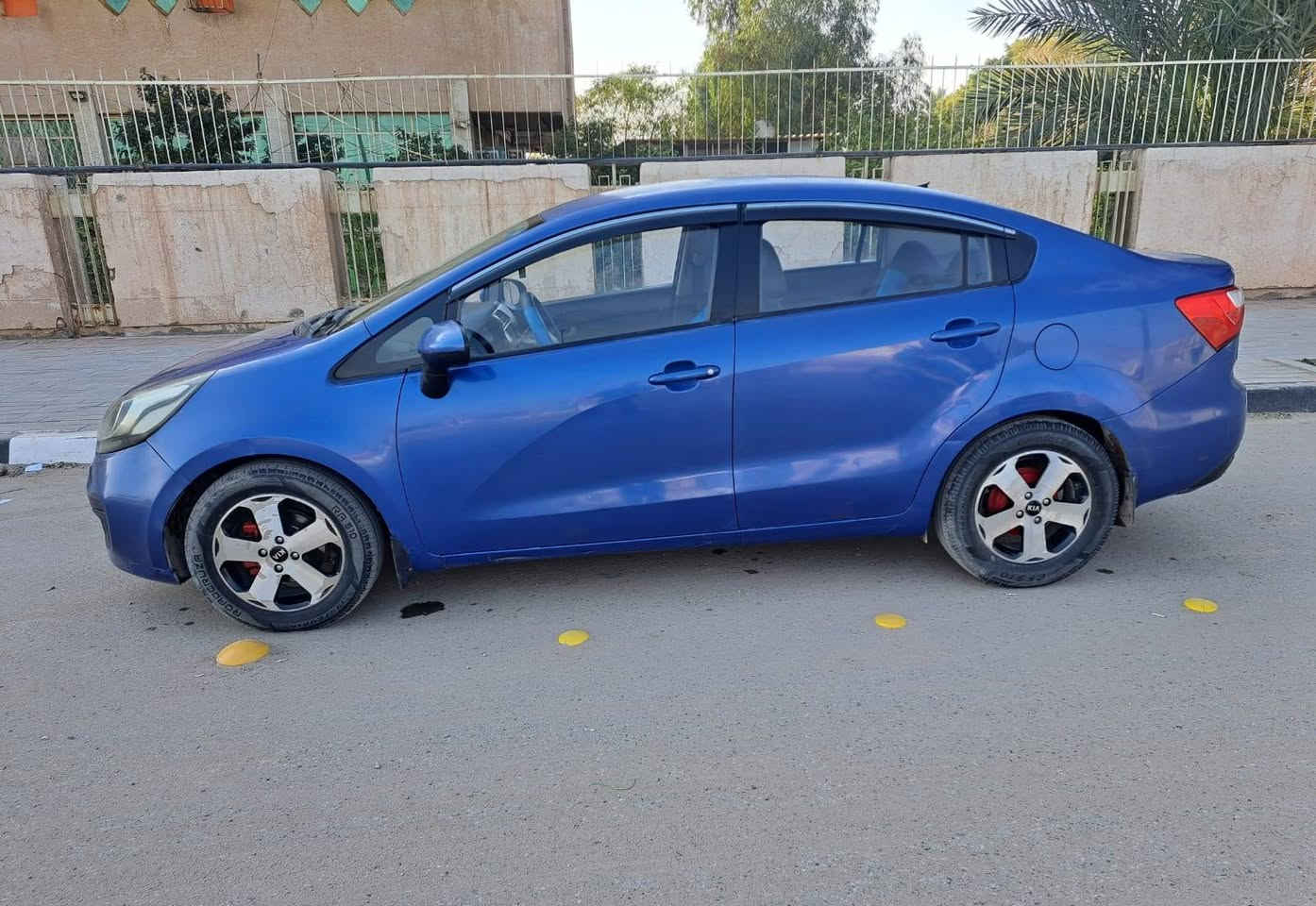 السلام عليكم
كيا ريو 2013 خليجية 
مكينة 1600 دوش 
رقم كربلاء دولي 
كير و مكينة مكفولات
حدادية درجة اولى 
تبريد ثلج 
السعر 77 وبي مجال 
مكان السيارة الحلة / الجمعية قرب مطعم نابو 
للأستفسار الاتصال على 
***********
