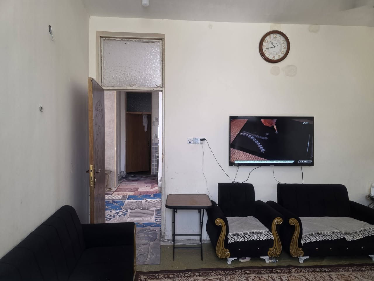 بيت للبيع مساحه ٢٠٠ طابو زراعي سند ٢٥ مرقم من قبل البلديه  كوت حي الحكيم خلف محطة الواسطي  قريب الكورنيش  خامس بيت من الكورنيش تفاصيل البيت البناء طابوك يحتوي على غرفتين نوم وصاله ومطبخ واستقبال وصحيات داخليه وخارجيه وكراج للاستفسار مراجعه مكتب دلاليه احمد السعيدي قرب حسينيه بيت خليفه الاتصال *********** ***********
