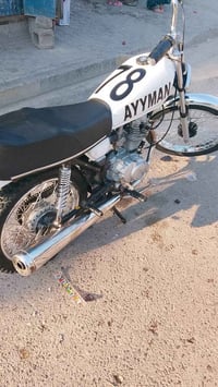 دراجه للبيع نامه دراجه مجفته وبيه نضوح من لكور لدراجه حلوه ناعمه يرادل...