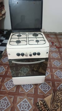 طباخ فريش شغال اربع مشاعل وفرن السعر50/07871393930