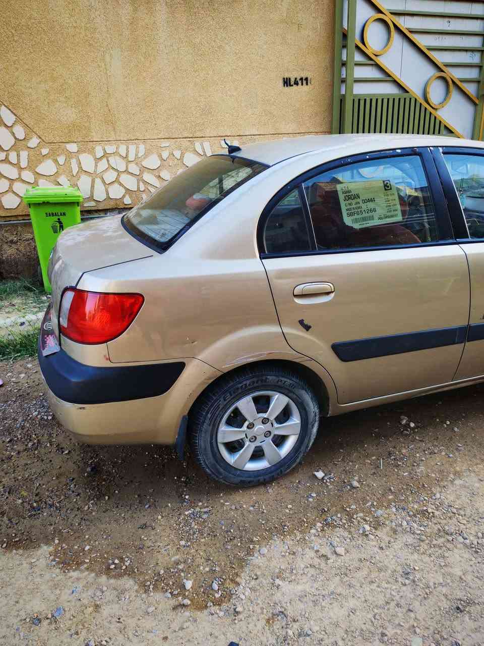 كيا ريو موديل ٢٠٠٧
محرك ١٦٠٠ جديد حاويه قبل شهرين شاده

تبريد ثلج صدر جديد تخم تايرات كله جديد

رقم مميز السياره بس بيها جراد قماره وبنيد وطخات خفيفه بالكشر مكان السياره هيت السعر ب٦٥ ورقه بس الرقم يسواله ٣٠ للاستفسار طبلي خاص او اتصل ع رقمي ***********
