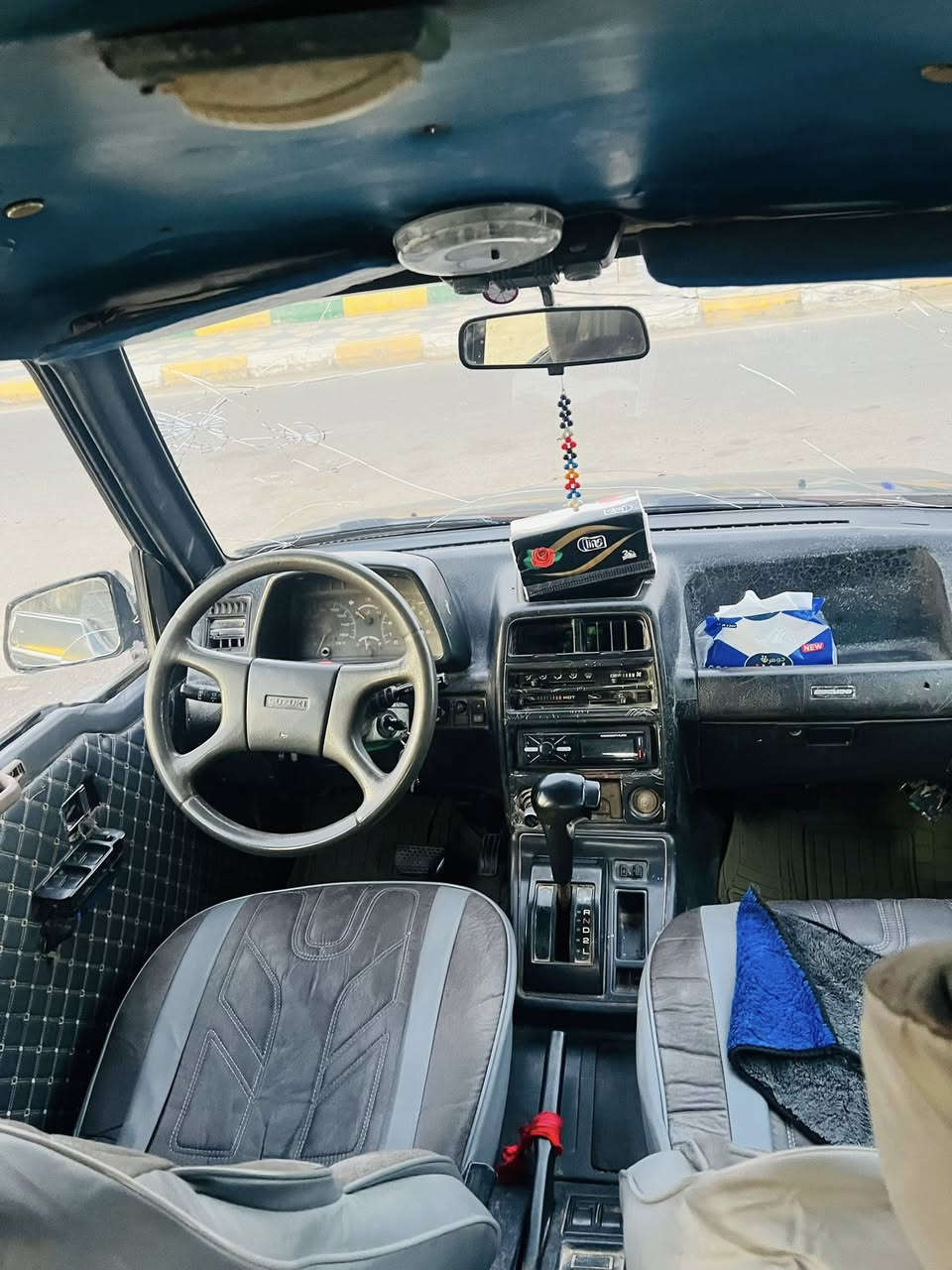 سلام عليكم
لبيع سياره زازوكي فيتاره موديل ٩٢ 

سياره جاهزه من كل نواحي  

تبريد ثلج 

حداديه توني معمره 

بيه مكينه ثري واي 

كير ومكينه مكفولات 

سستم صوت كامل 

رقم سياره بصره مشروع وطني 
السعر ٣٨ 

العنوان ناصريه قضاء الرفاعي 

***********
