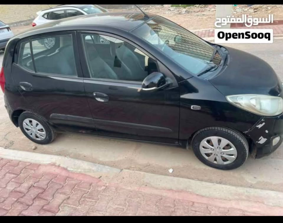 السلام عليكم 
هونداي i10 موديل 2016 بيها صبغ بنيد بدون حادث ماشيه ٨٠ الف باسمي السياره سعرها ٦٣ قفل بدون عملة مكان السيارة المنصور
***********
