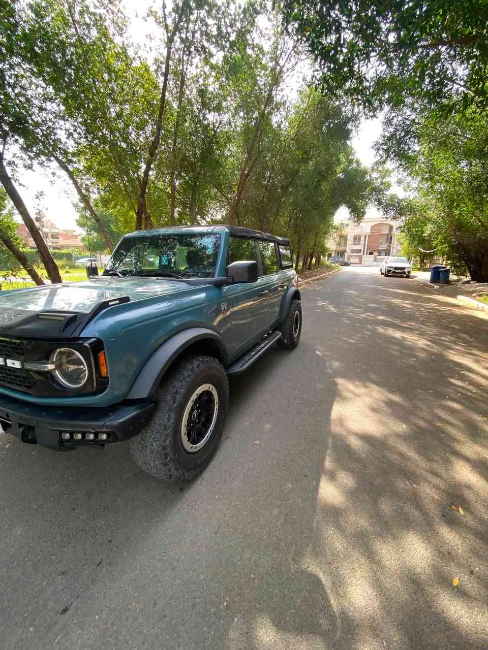 �🔥 فرصة لعشاق القوة والمغامرة! 🔥🚙

�🔥 للبيع  او مراوس – Ford Bronco 2022 Big Bend 🚙

🛕العنوان /الكرخ للاستفسار 

*********** ☎️☎️

رقم أربيل الجديد وبأسمي شخصيآ فحص وهزة كله جاهز 

✨ عداد: 41الف ميل فقط

✨ محرك V6 سعة 2.7 لتر تيربو

✨ قوة هائلة تصل إلى 330 حصان 🏁

✨ فئة: Big Bend العملية والمليئة بالمزايا

✨ سقف متحرك بالكامل (Removable Top) لعشاق المغامرة

✨ لون خارجي مميز جداً بتصميم جبلي Rugged 🏔️

مواصفات فئة Big Bend:

✅ نظام دفع رباعي 4x4 مجهز للطرق الجبلية والصحراوية.

✅ عجلات 17 إنش مع إطارات مخصصة للطرق الوعرة.

✅ مقصورة داخلية رحبة مع شاشة 8 إنش SYNC 4 تدعم Apple CarPlay وAndroid Auto.

✅ أنظمة أمان متقدمة: كاميرا خلفية + مساعد ثبات + وسائد هوائية متعددة.

✅ وضعيات قيادة متعددة (G.O.A.T Modes) تناسب جميع التضاريس.

💡 سيارة مغامرات بامتياز، تجمع بين القوة – الراحة – التصميم العصري.

📍 لا تفوت الفرصة! تواصل معنا الآن 📞
