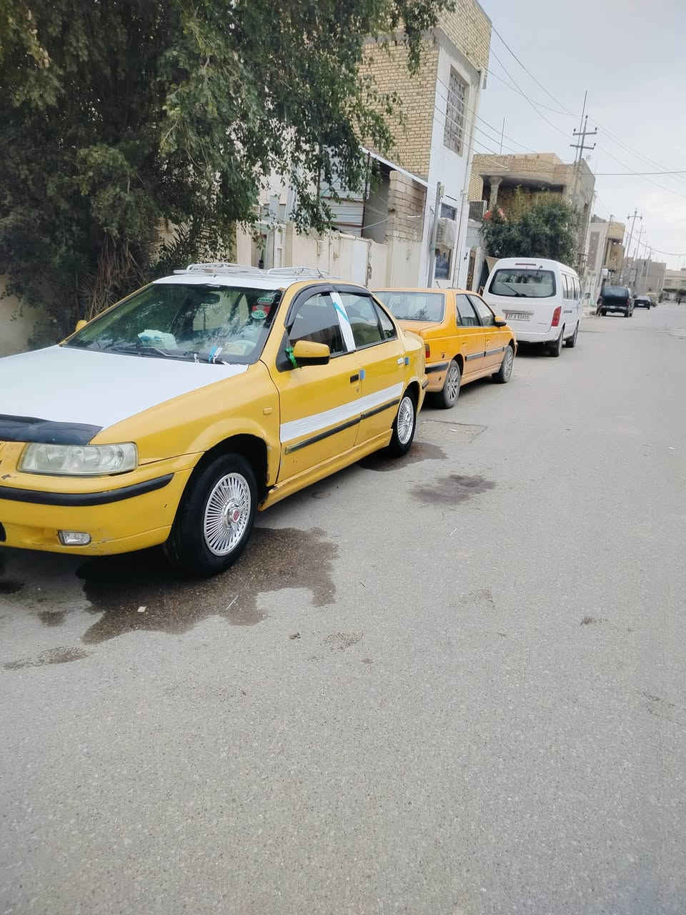 يالله سلام عليكم سمند موديل 11 سنويه نافذه بل 23 عليها هيئه 150ينزل من افلوسها سعرها 18 وبيها مجال رقم بصره الماني وكاله عامه ام الباركود باسمي يعني انه احولك 
مكينه وكير كفاله حداديه نضيفه طخم تايرات نضيف جدا 
كهربائيات عامه شغاله جام سماعات مسجل رون حماوه 
سياره جاهزه بيه تلحيضات بسيطه 
مكانها ناصريه مركز شراي اتصل وبخدمتك 
***********
