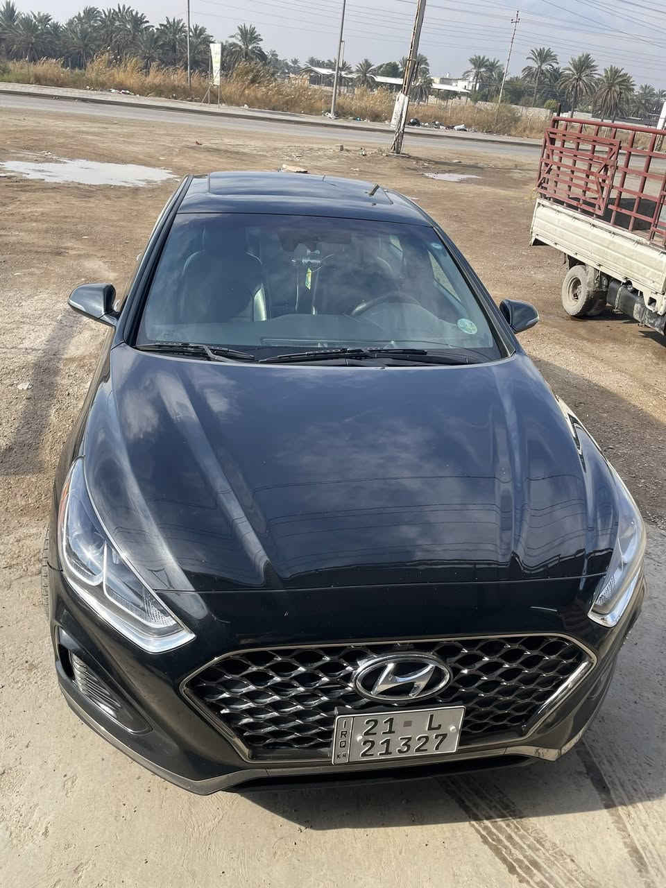 سوناتا 2018 سبورت كلين كلين
بدون صبغ شوط حتى دعاميات شركه ليبل واحد حتى دعاميات ليبل  ضررها بسيط الدوسه مفتوحه
مكينه كير شرط 
حداديه امامي خلفي شرط
تخم تاير جديد
سياره بسمي شخصياً
تقريبا فول مواصفات 
شاشة كبيرة
كامرة دوارة مع حساسات
فول تحكمات ستيرن 
شفتات ستيرن
لايتات ليد 
نقاط عمياء واشاير بلمري
بصمة السيارة
فتحة سلايد 
كشنات تدفئة
 سقف اسود الداخل
ماشية 85
محرك 2400 
مكاني بغداد المدائن سعرها 160@
كلشي موجود بسوك
***********
