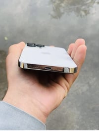 ايفون 13 برو ماكس مكفووللل شرط   شرق اوسط zA     سعره قفل 600 ذاكره 51...